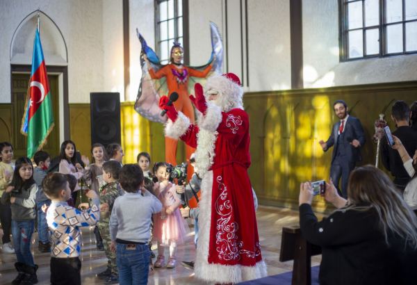 Для детей шехидов и ветеранов Отечественной войны представлена новогодняя программа (ФОТО)