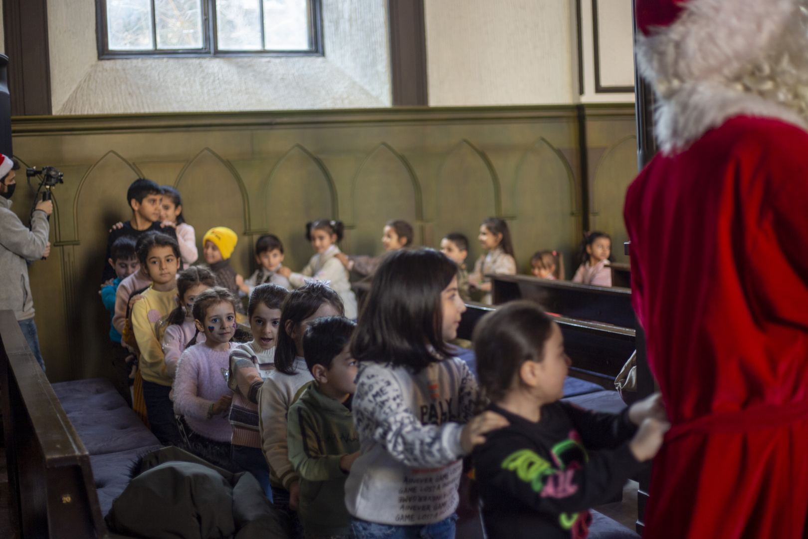 Для детей шехидов и ветеранов Отечественной войны представлена новогодняя программа (ФОТО)