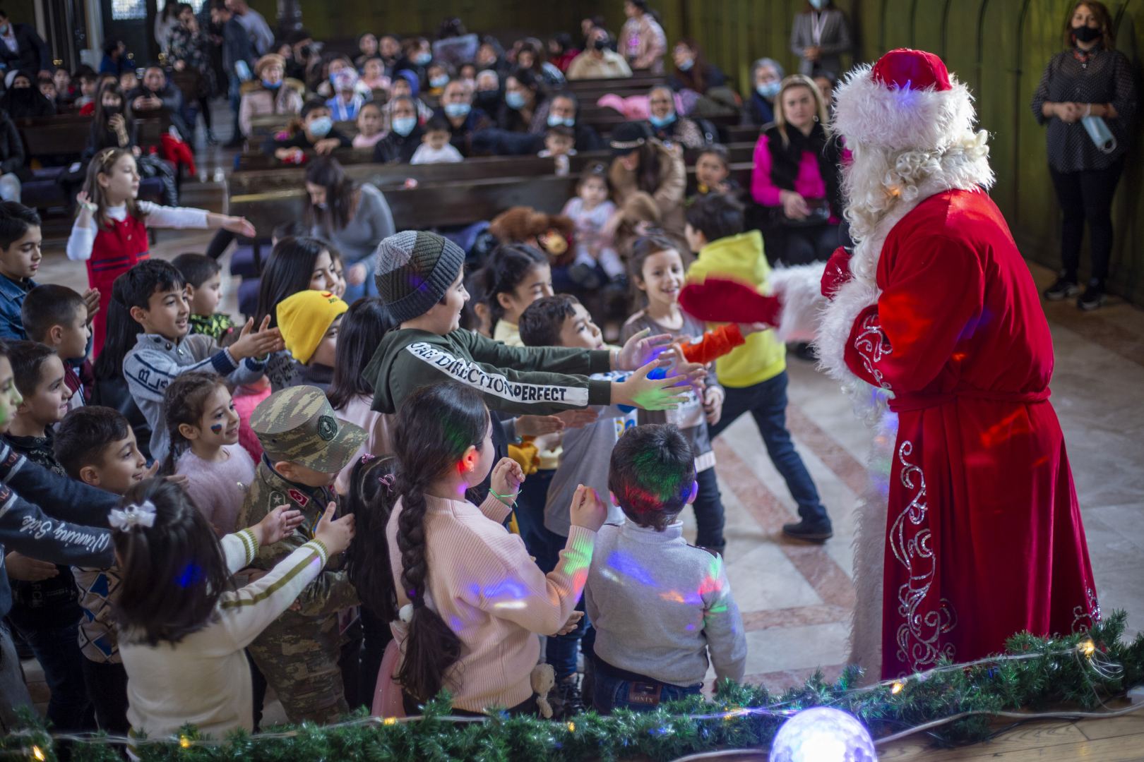 Для детей шехидов и ветеранов Отечественной войны представлена новогодняя программа (ФОТО)