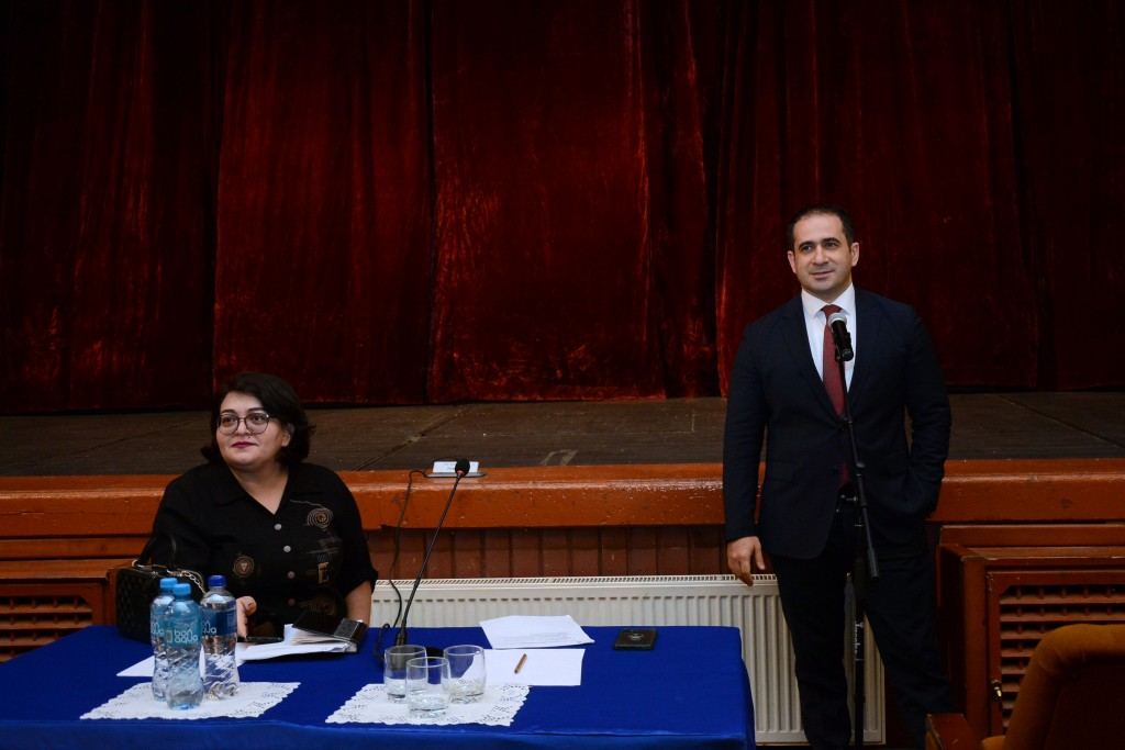 Первый замминистра культуры встретился с молодыми азербайджанскими актерами (ФОТО)