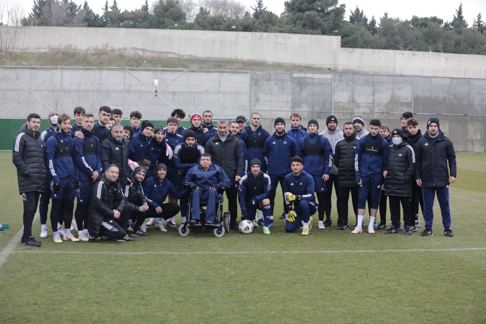 ФК "Карабах" осуществил самую большую мечту писателя с ограниченными возможностями здоровья (ФОТО)