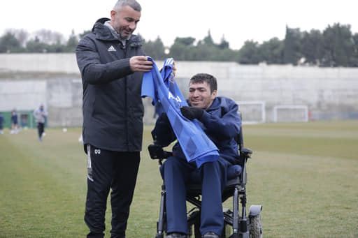 ФК "Карабах" осуществил самую большую мечту писателя с ограниченными возможностями здоровья (ФОТО)