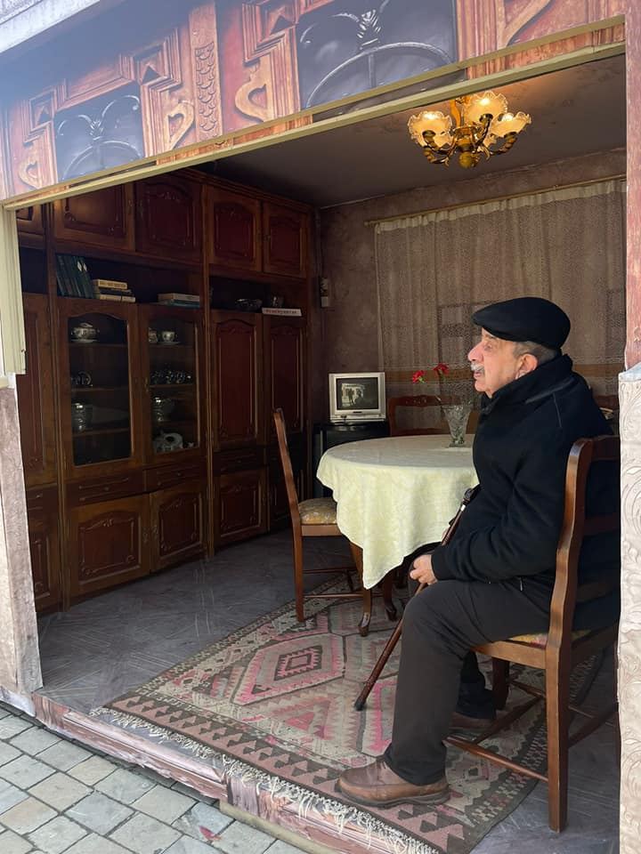 В Ичери шехер создан макет дома, декорированный в стиле 90-х (ФОТО)