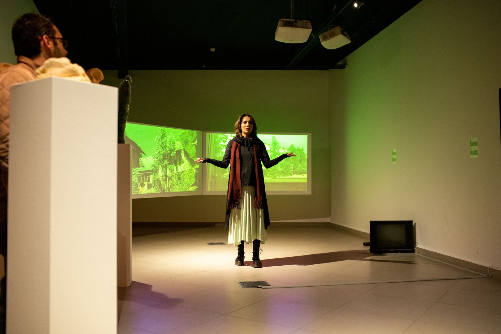 В ARTIM состоялась премьера необычного спектакля "Попутчик по дороге в ад" в различных языковых вариациях (ВИДЕО, ФОТО)