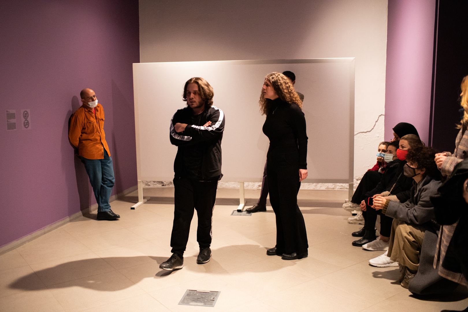 В ARTIM состоялась премьера необычного спектакля "Попутчик по дороге в ад" в различных языковых вариациях (ВИДЕО, ФОТО)