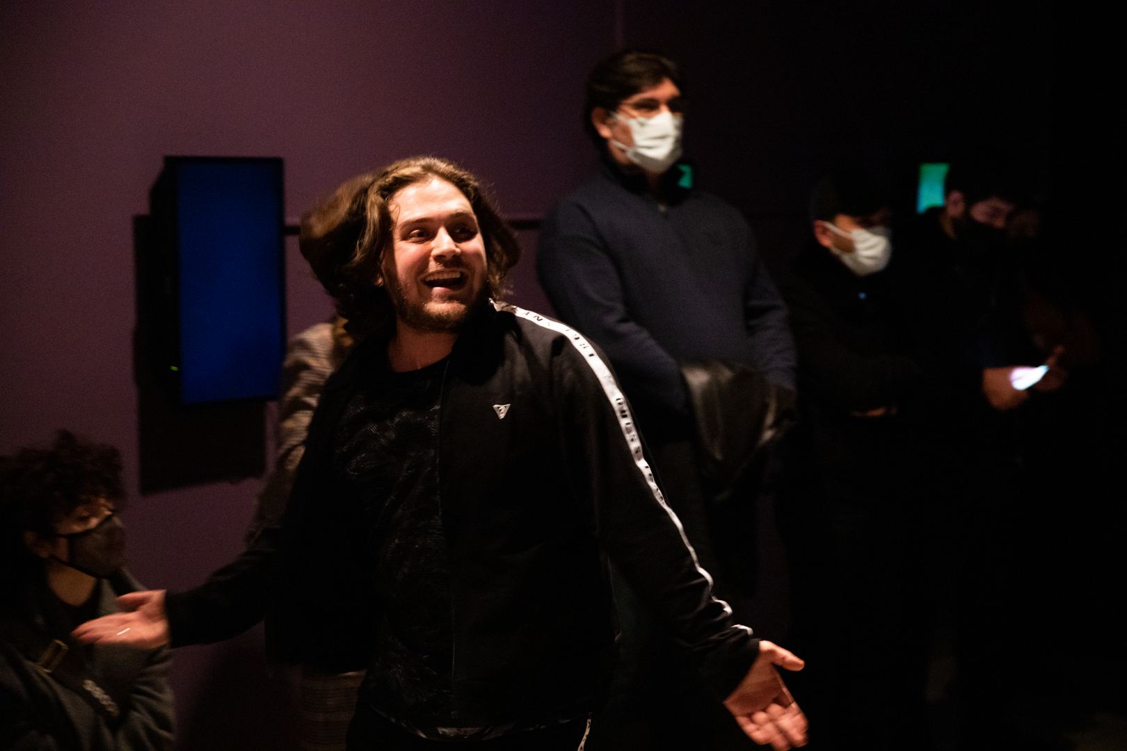 В ARTIM состоялась премьера необычного спектакля "Попутчик по дороге в ад" в различных языковых вариациях (ВИДЕО, ФОТО)