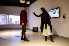 В ARTIM состоялась премьера необычного спектакля "Попутчик по дороге в ад" в различных языковых вариациях (ВИДЕО, ФОТО)