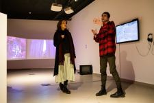 В ARTIM состоялась премьера необычного спектакля "Попутчик по дороге в ад" в различных языковых вариациях (ВИДЕО, ФОТО)