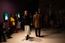 В ARTIM состоялась премьера необычного спектакля "Попутчик по дороге в ад" в различных языковых вариациях (ВИДЕО, ФОТО)