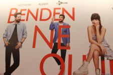 Турецкие звезды Хазал Кая, Селин Шекерджи и Энис Арыкан вызвали восторг и ликование бакинских поклонников (ФОТО)