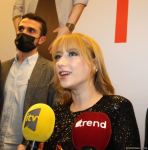 Турецкие звезды Хазал Кая, Селин Шекерджи и Энис Арыкан вызвали восторг и ликование бакинских поклонников (ФОТО)