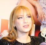 Турецкие звезды Хазал Кая, Селин Шекерджи и Энис Арыкан вызвали восторг и ликование бакинских поклонников (ФОТО)