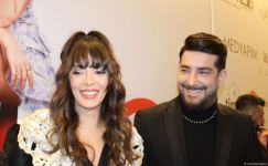 Турецкие звезды Хазал Кая, Селин Шекерджи и Энис Арыкан вызвали восторг и ликование бакинских поклонников (ФОТО)