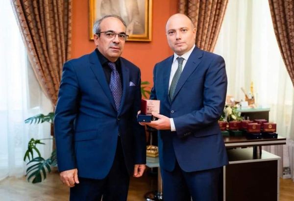 Азербайджанским архитекторам вручены государственные награды (ФОТО)