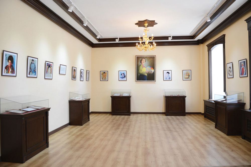 Азербайджанский художник перенес тяжелую  болезнь и прожил всего 30 лет… (ФОТО)