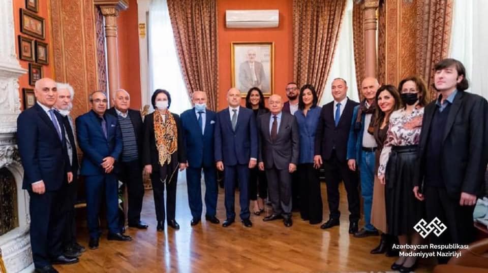 Азербайджанским архитекторам вручены государственные награды (ФОТО)