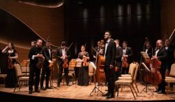 Два портрета - азербайджанца и японца (ВИДЕО/ФОТО)