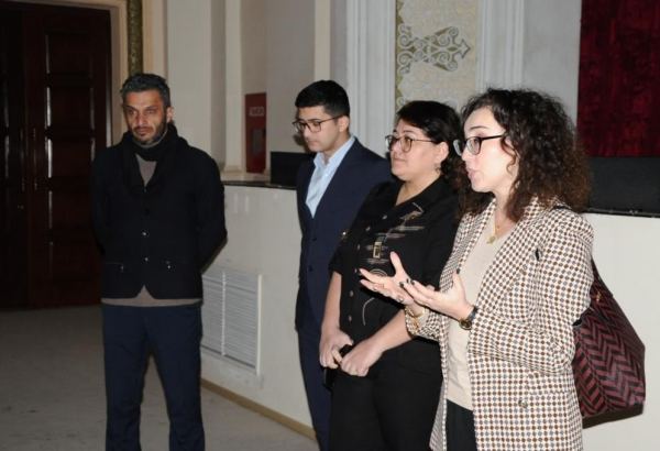 Новый режиссер Мингечевирского театра представлен коллективу (ФОТО)