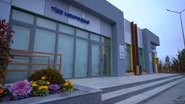 Жители поселка Бина выразили благодарность Президенту Ильхаму Алиеву и Первой леди Мехрибан Алиевой за создание Учебного и сервисного комплекса (ФОТО/ВИДЕО)