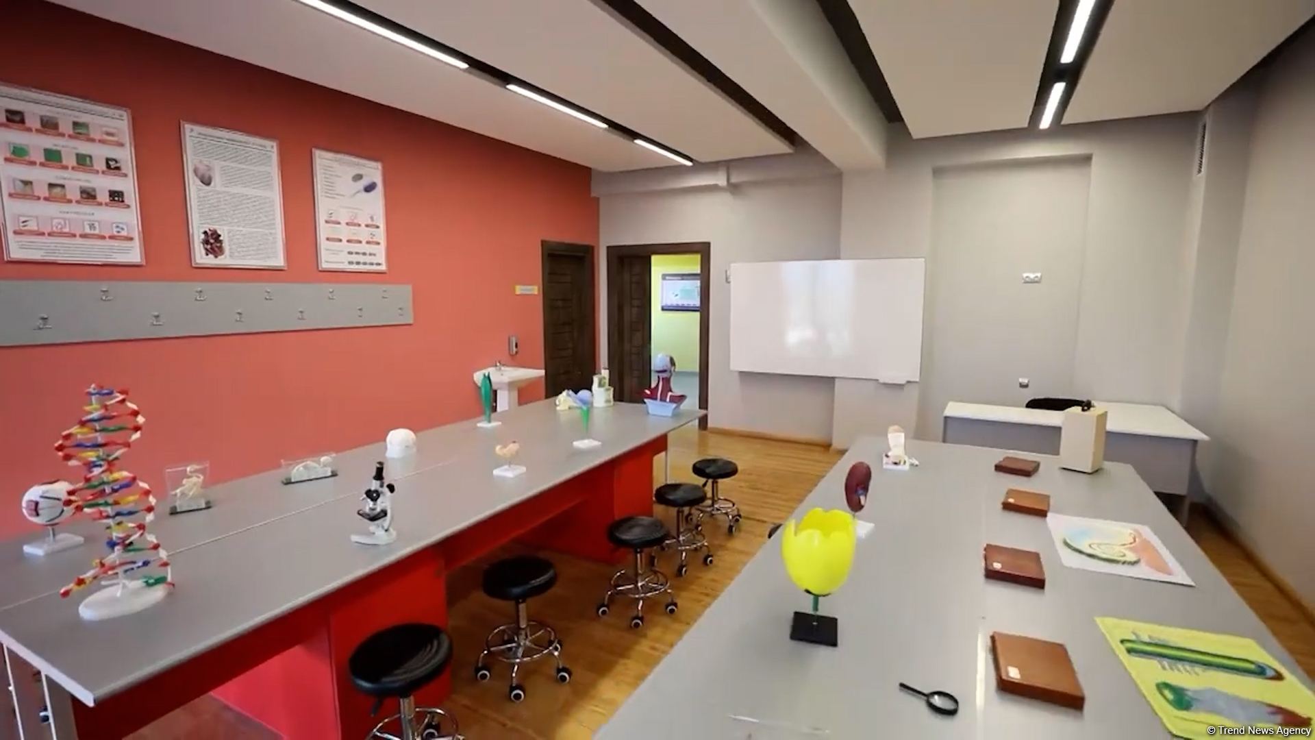 Жители поселка Бина выразили благодарность Президенту Ильхаму Алиеву и Первой леди Мехрибан Алиевой за создание Учебного и сервисного комплекса (ФОТО/ВИДЕО)