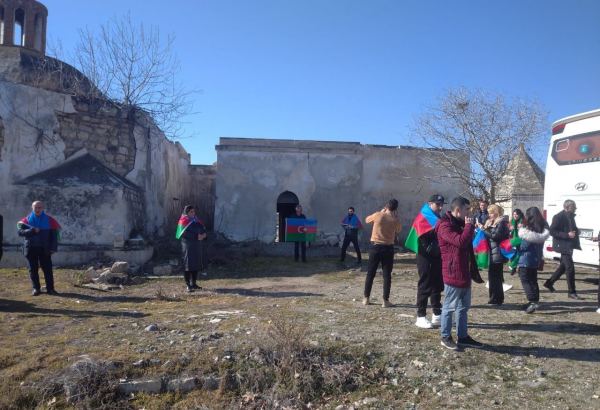 Очередной пассажирский автобус из Баку прибыл в Агдам (ФОТО)