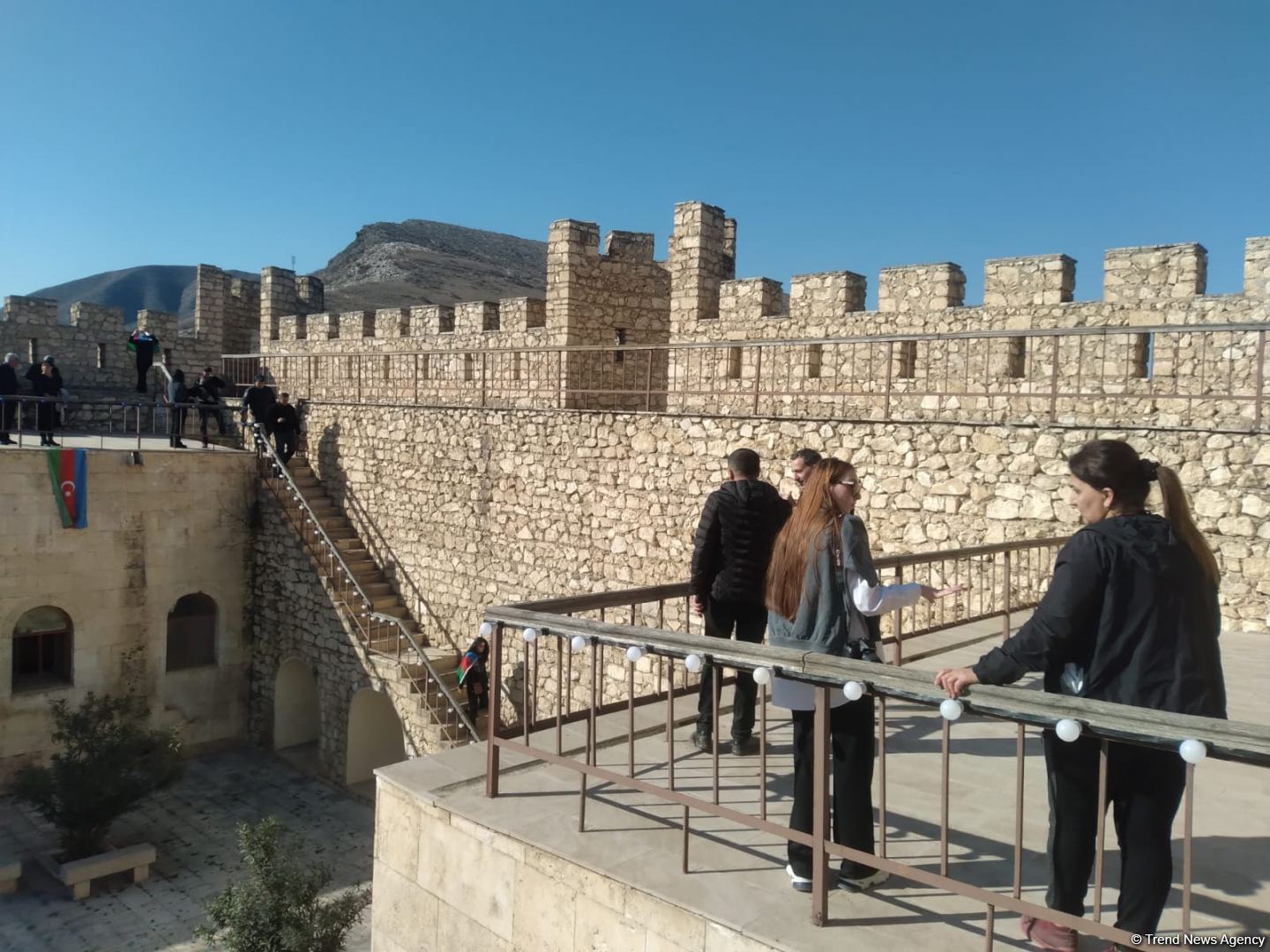 Очередной пассажирский автобус из Баку прибыл в Агдам (ФОТО)
