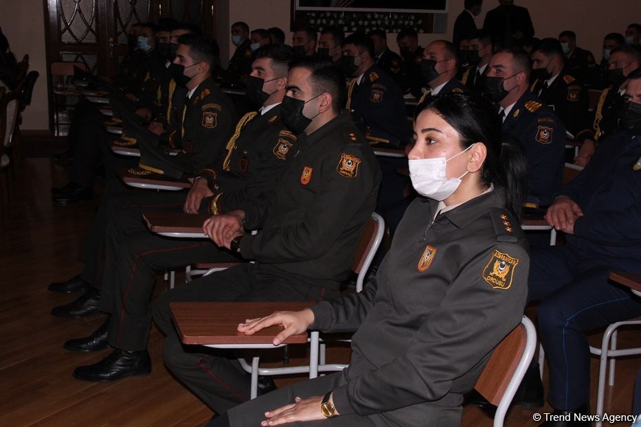 В Доме офицеров в Баку прошла презентация проекта, посвященного Национальному герою Мубаризу Ибрагимову (ФОТО)