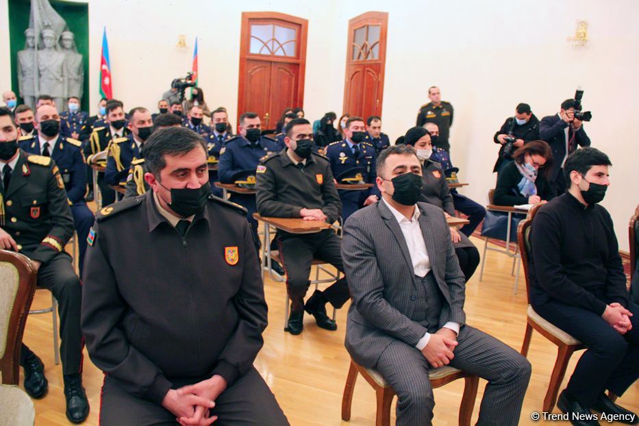 В Доме офицеров в Баку прошла презентация проекта, посвященного Национальному герою Мубаризу Ибрагимову (ФОТО)