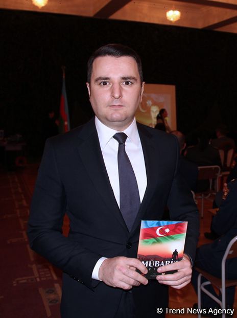 В Доме офицеров в Баку прошла презентация проекта, посвященного Национальному герою Мубаризу Ибрагимову (ФОТО)