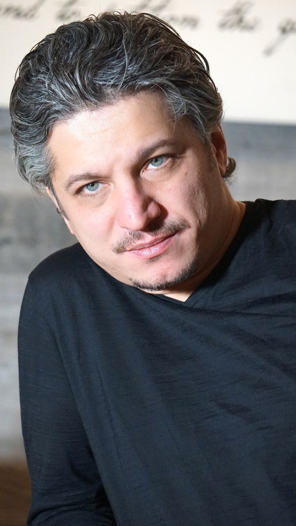 Испорченные магнитофоны,  тур по Японии и концерт в Баку – интервью с Шаином Новрасли (ФОТО)