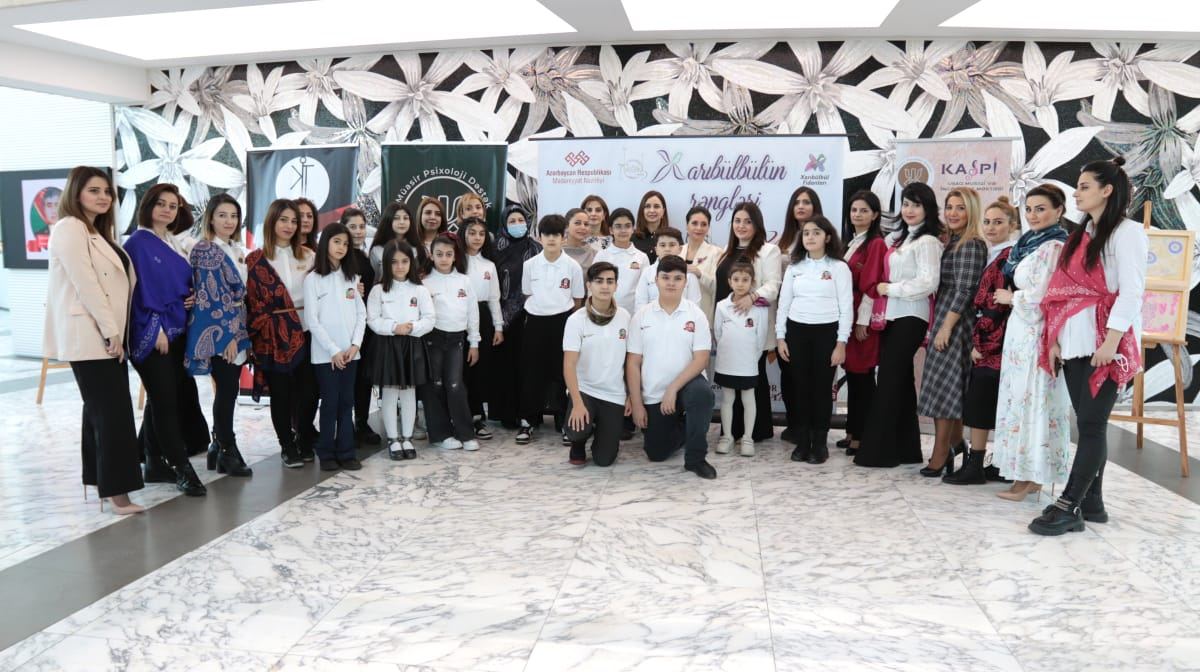 В Баку прошел вечер "Краски Харыбюльбюль" – экспозиция работ детей шехидов (ФОТО)