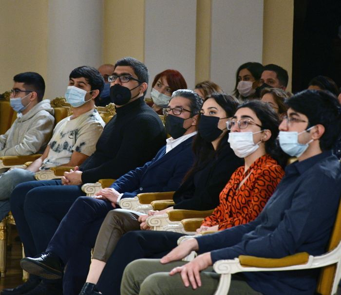 В Баку представлена музыка для успешных и добрых людей (ВИДЕО, ФОТО)