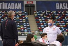 В Баку стартовал первый день соревнований Кубка мира по прыжкам на батуте (ФОТО)