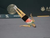 В Баку стартовал первый день соревнований Кубка мира по прыжкам на батуте (ФОТО)