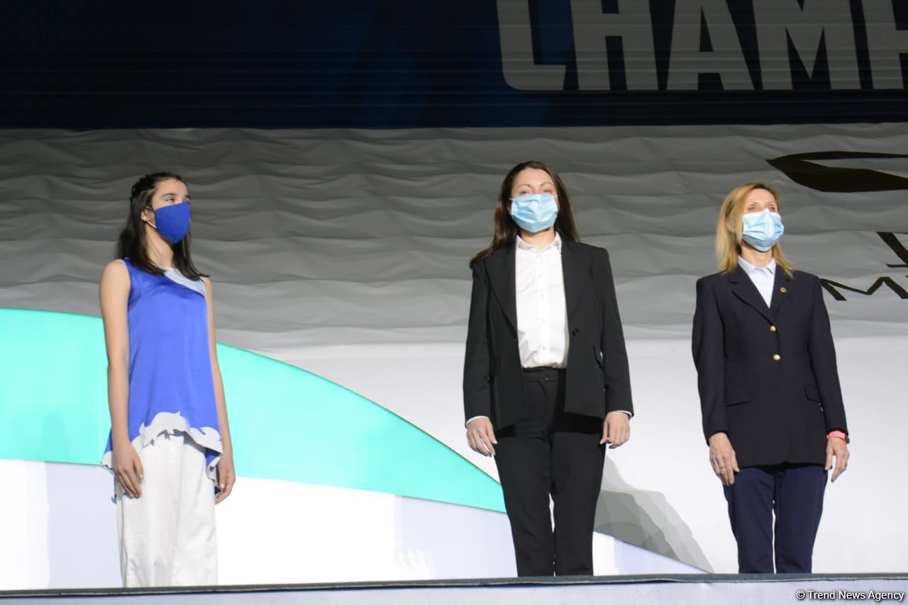 В Баку состоялась торжественная церемония открытия Кубка мира по прыжкам на батуте (ФОТО)