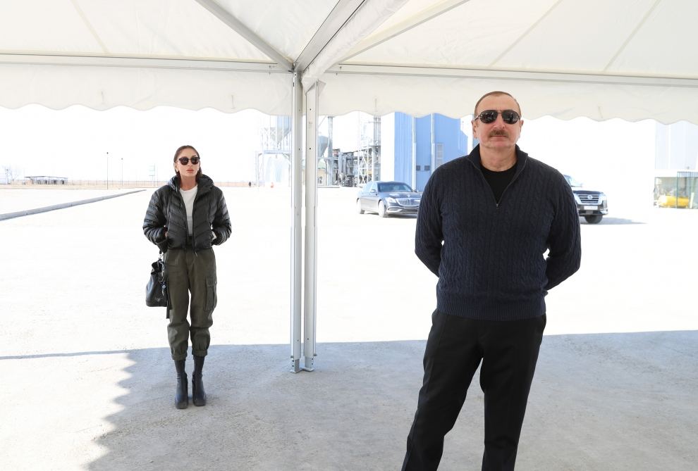 Президент Ильхам Алиев и Первая леди Мехрибан Алиева ознакомились с условиями, созданными в Агджабединском зерновом агропарке (ФОТО/ВИДЕО)