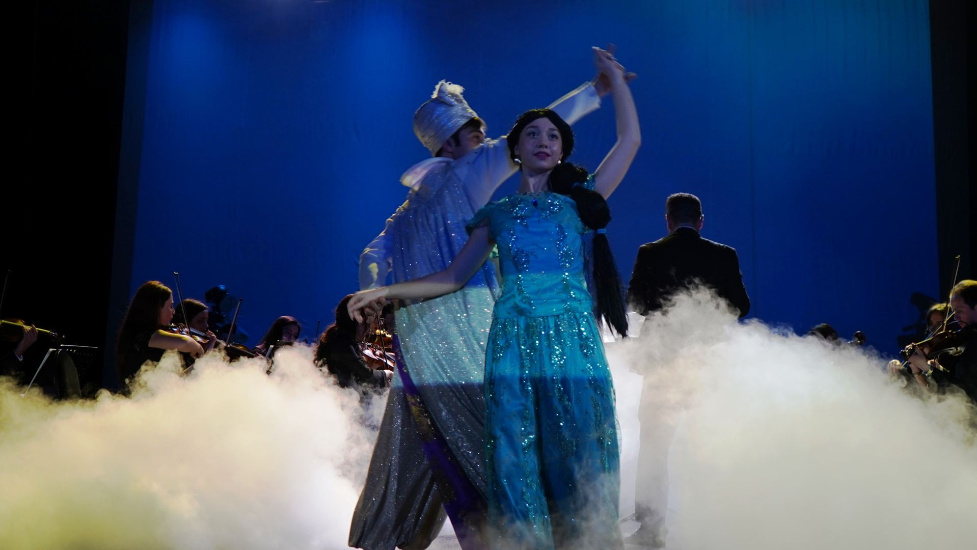 В Баку представлены шедевры мировой киномузыки в театрализованных композициях (ВИДЕО, ФОТО)