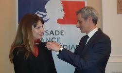 В Баку состоялось торжественное вручение Ширин Меликовой Ордена искусств и литературы Франции (ФОТО)