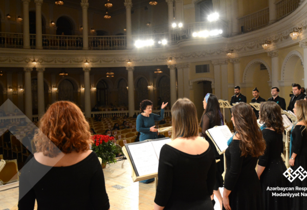 30 лет на сцене: турецкий хор поздравил народную артистку Азербайджана  (ФОТО/ВИДЕО)