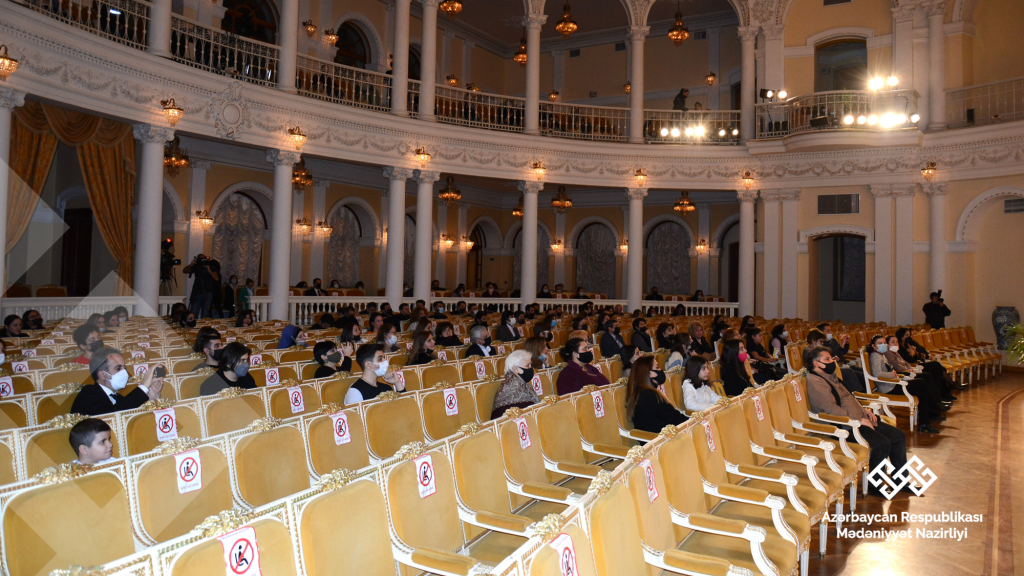 30 лет на сцене: турецкий хор поздравил народную артистку Азербайджана  (ФОТО/ВИДЕО)