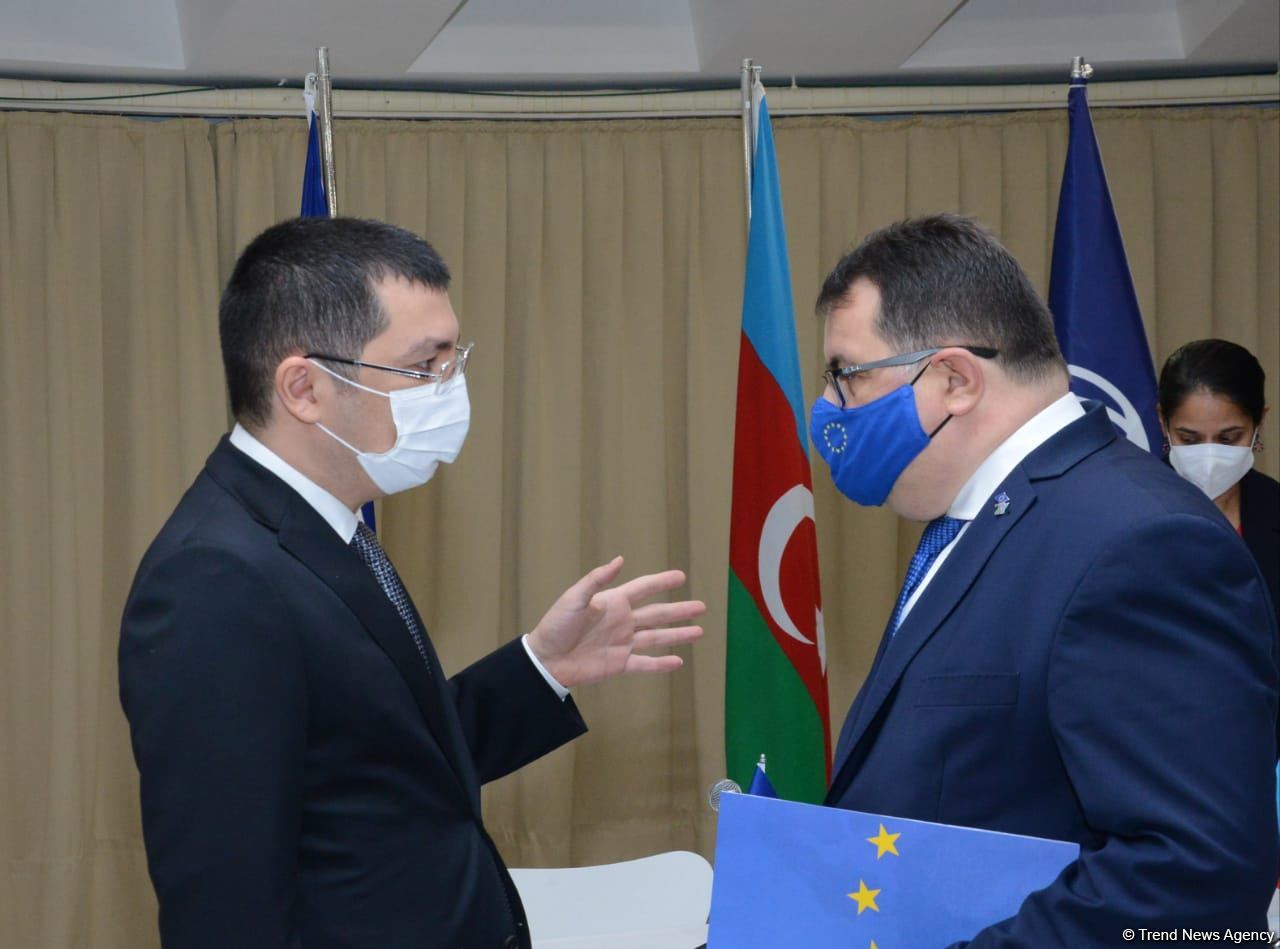 Грантовое соглашение ЕС и Всемирного банка с Азербайджаном поспособствует повышению конкурентоспособности на рынке -  Петер Михалко (ФОТО)