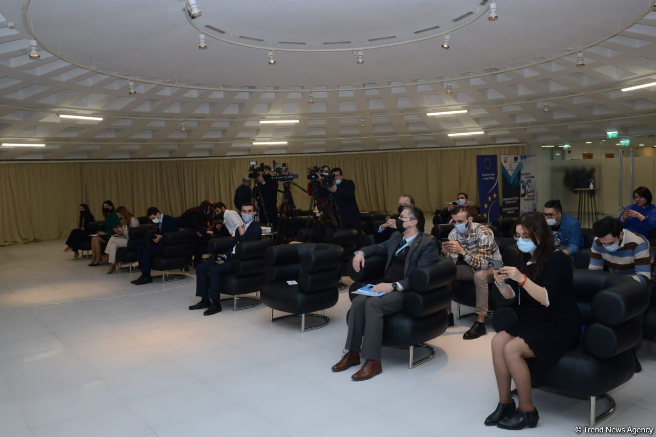 Грантовое соглашение ЕС и Всемирного банка с Азербайджаном поспособствует повышению конкурентоспособности на рынке -  Петер Михалко (ФОТО)