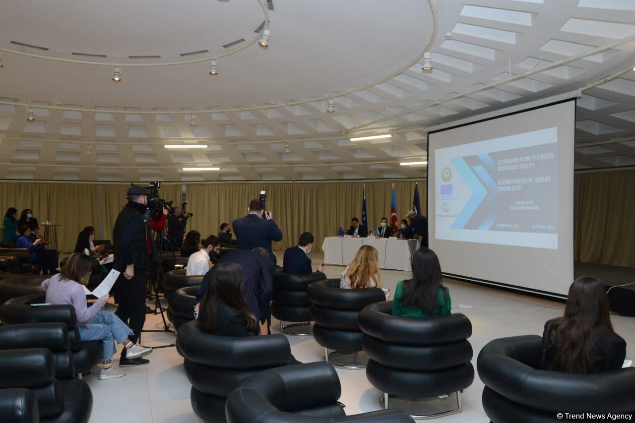 Грантовое соглашение ЕС и Всемирного банка с Азербайджаном поспособствует повышению конкурентоспособности на рынке -  Петер Михалко (ФОТО)