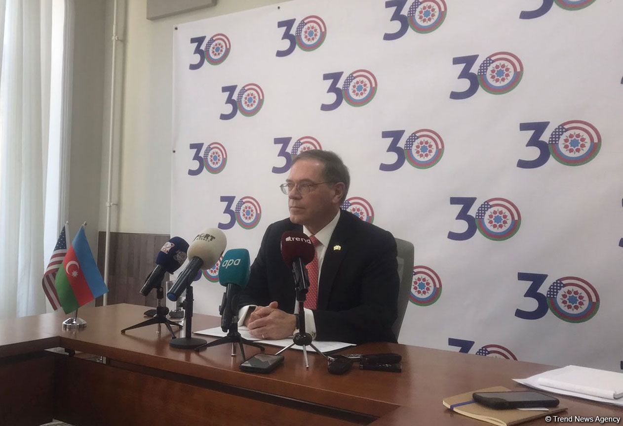 США готовы оказать поддержку открытию коммуникаций на Южном Кавказе - посол