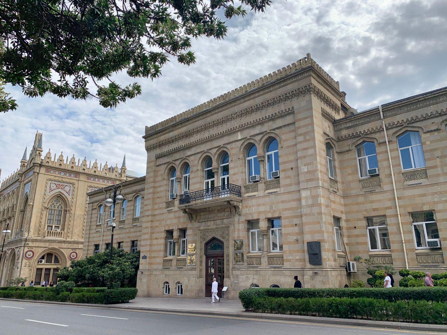 В Баку представлен проект, посвященный культурному наследию Польши в Азербайджане (ФОТО)