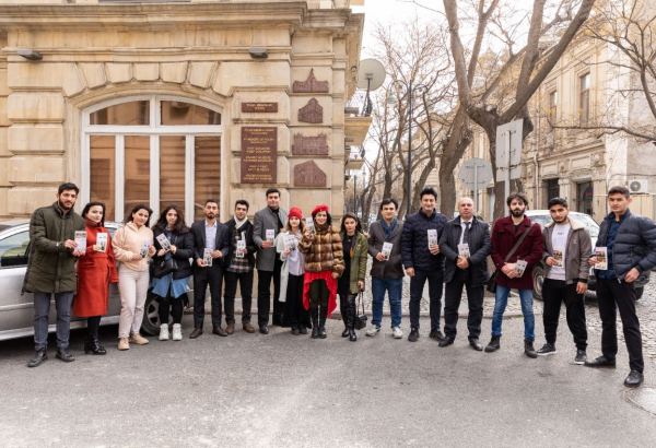 На улице Польских архитекторов в Баку прошла интересная акция  (ФОТО)