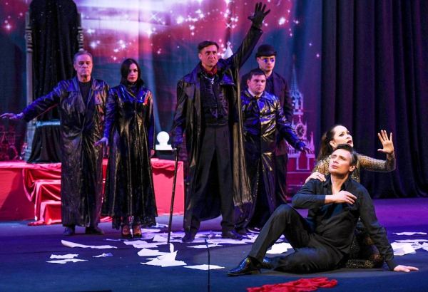 Ивар Калныньш и Ольга Кабо провели в Баку сеанс черной магии (ВИДЕО,ФОТО)