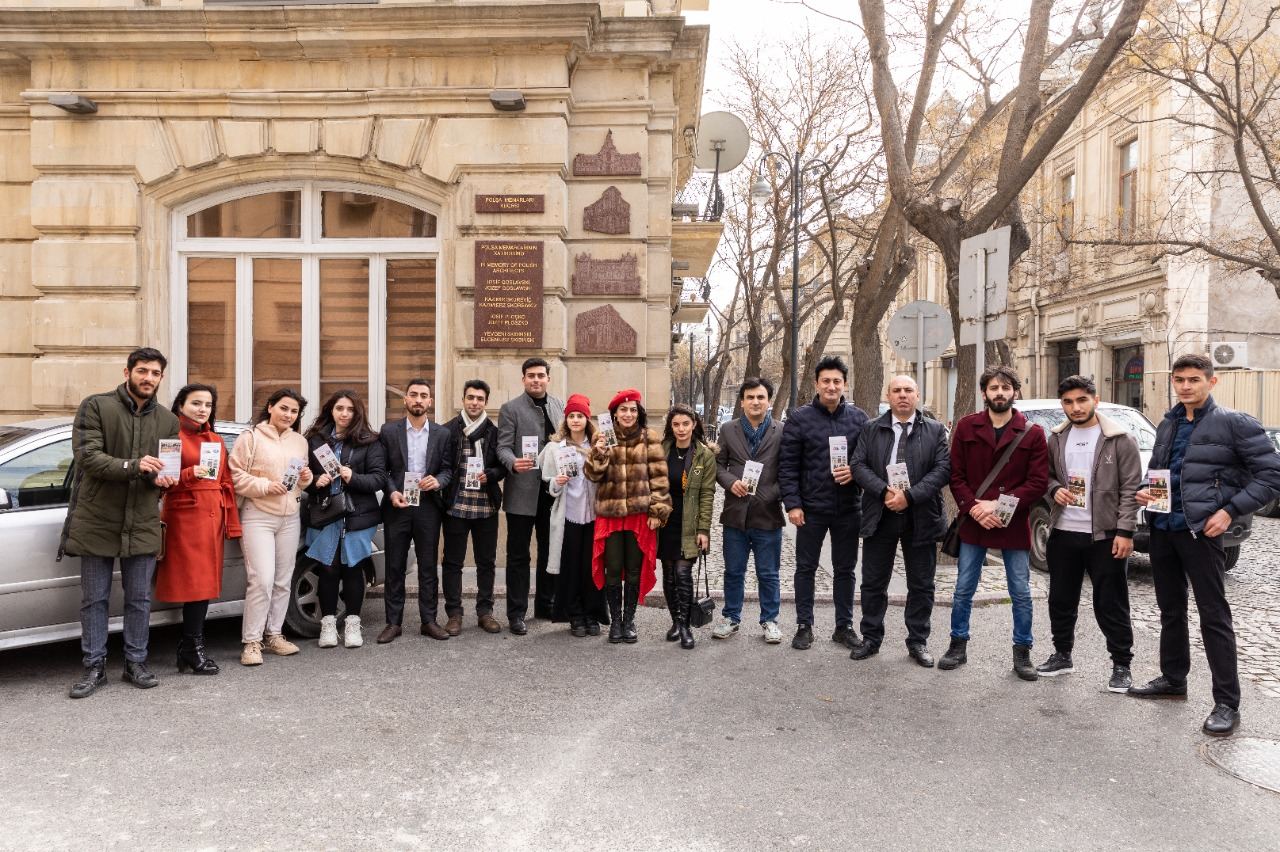 На улице Польских архитекторов в Баку прошла интересная акция  (ФОТО)