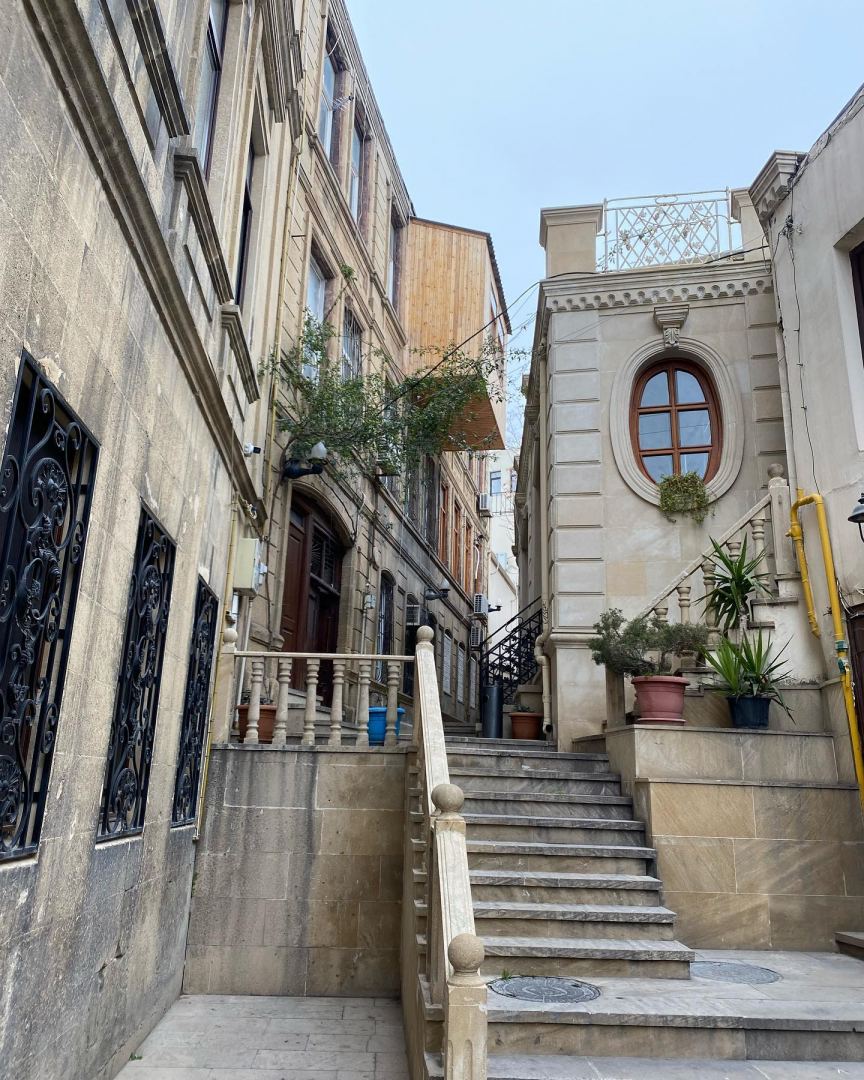 Баку - город контрастов. Заслуженная артистка России рассказала о визите в Азербайджан (ФОТО)