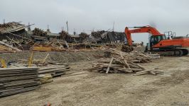 В Баку обрушилось строящееся здание, есть пострадавшие - Генпрокуратура (ФОТО/ВИДЕО)